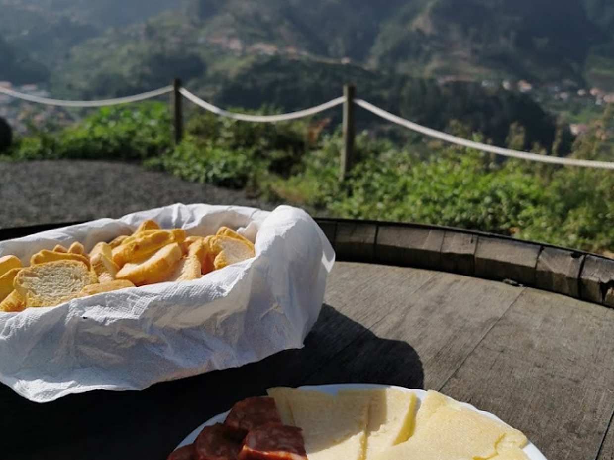 Full-day Wine Tasting Tour with Lunch in the Vineyard in Madeira, Portugal, photo 4