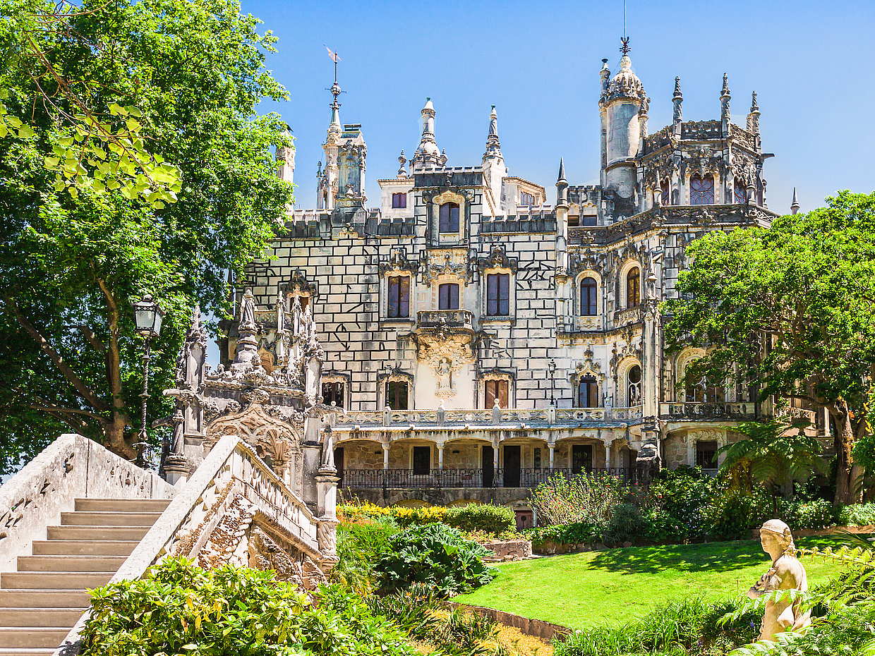 Giornata magica a Sintra, Palazzo di Pena, Quinta da Regaleira e Cabo da Roca Tour in piccolo gruppo da Lisbona, photo 3