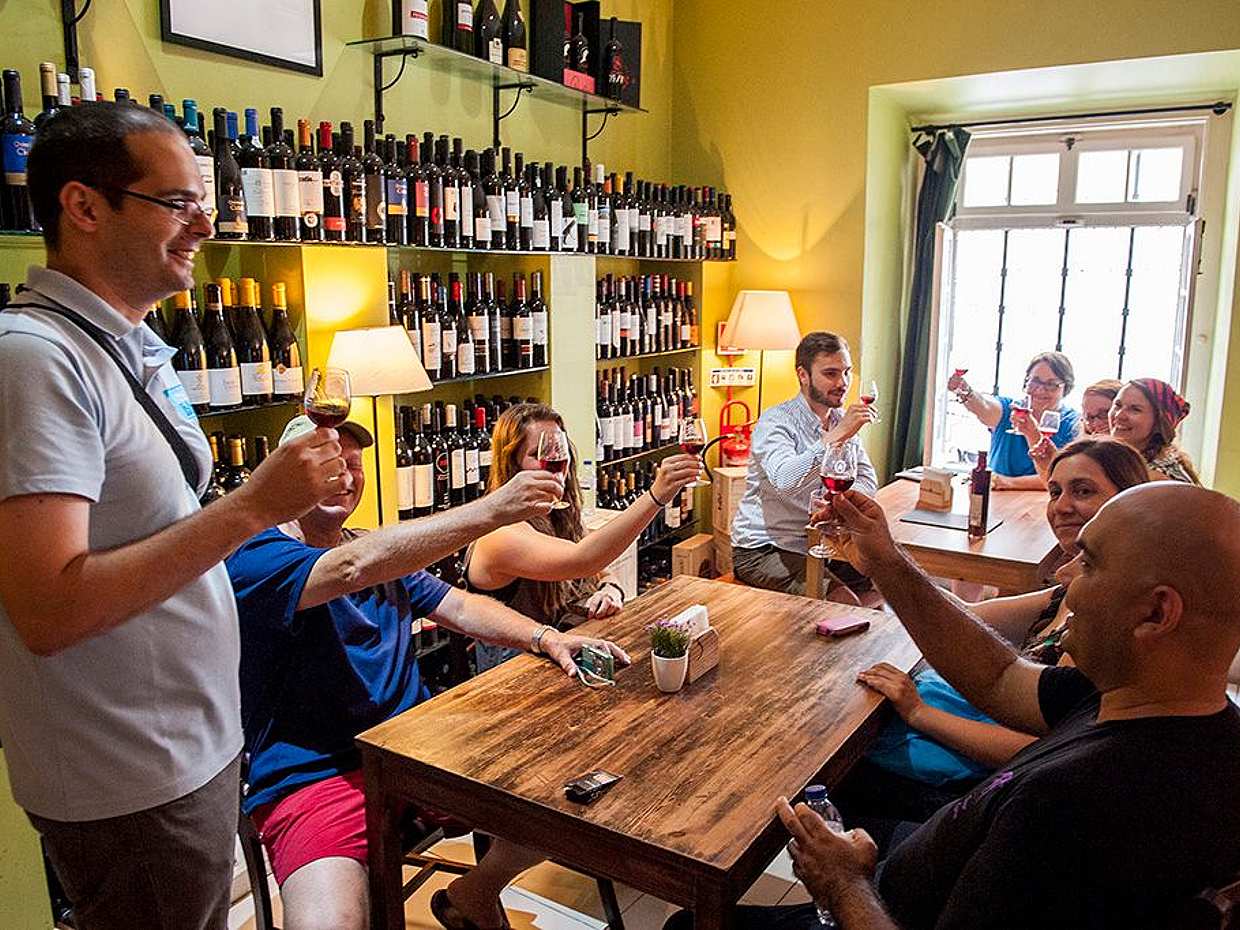 Lisbon Food and Wine Walking Tour, photo 3
