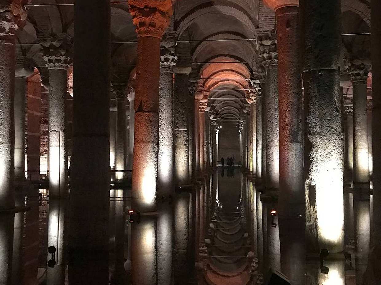 Skip-the-line Basilica Cistern Private Tour in Istanbul, Türkiye, photo 3