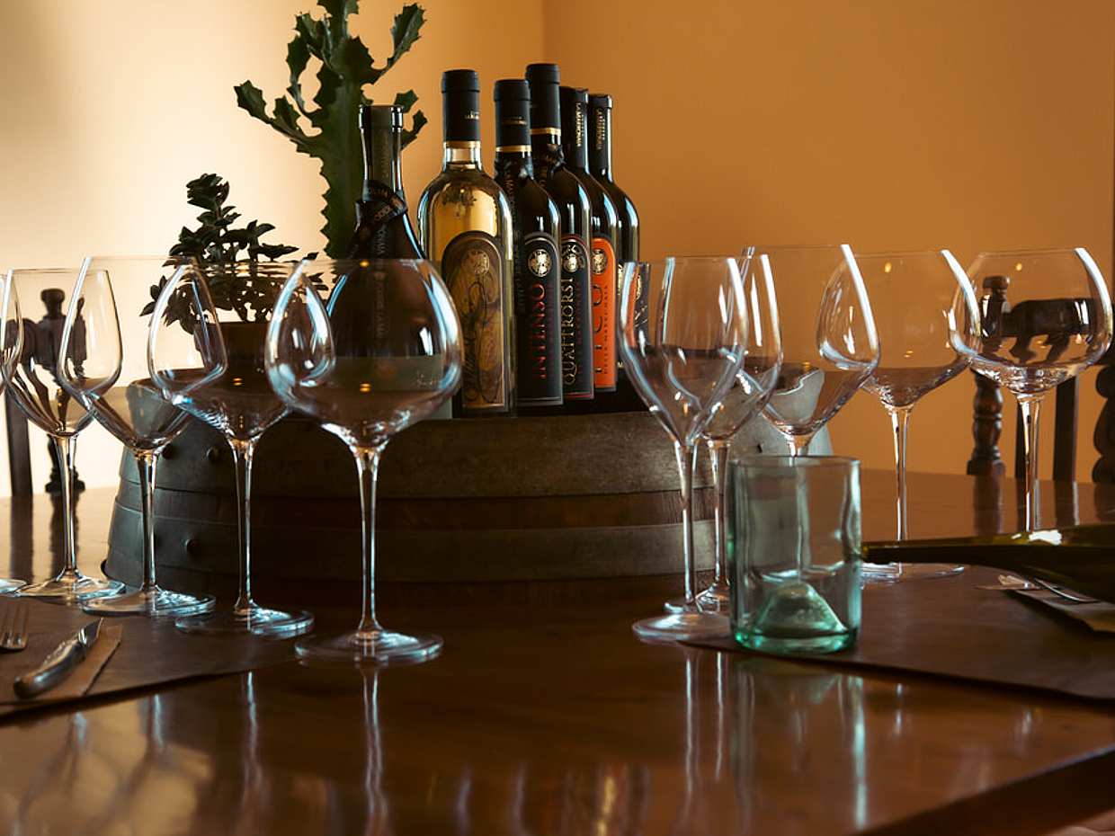 Dégustation de vin et d'huile d'Evo avec repas au safran dans le vignoble, photo 4