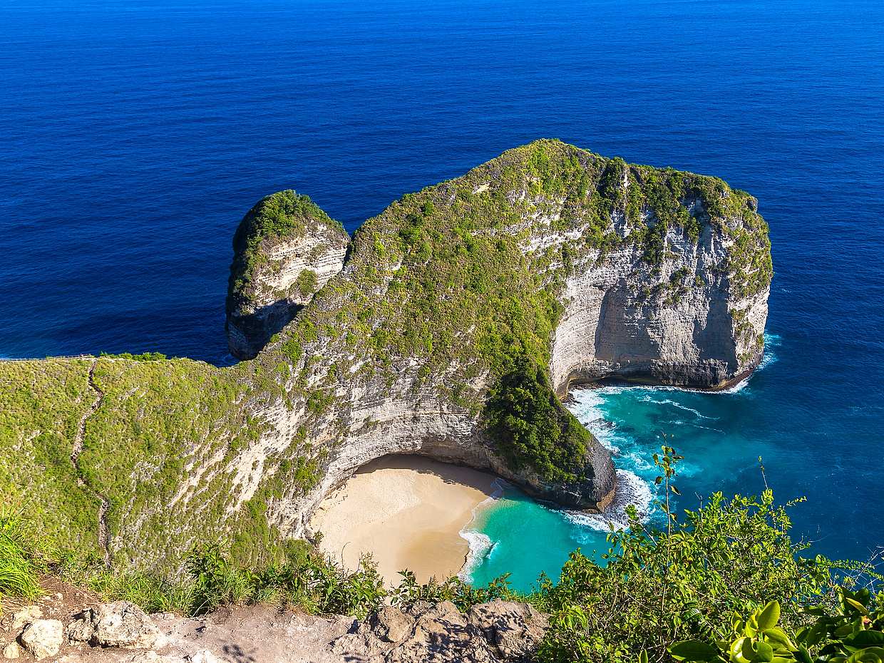 Exotic Beach Lover Trip to Nusa Penida