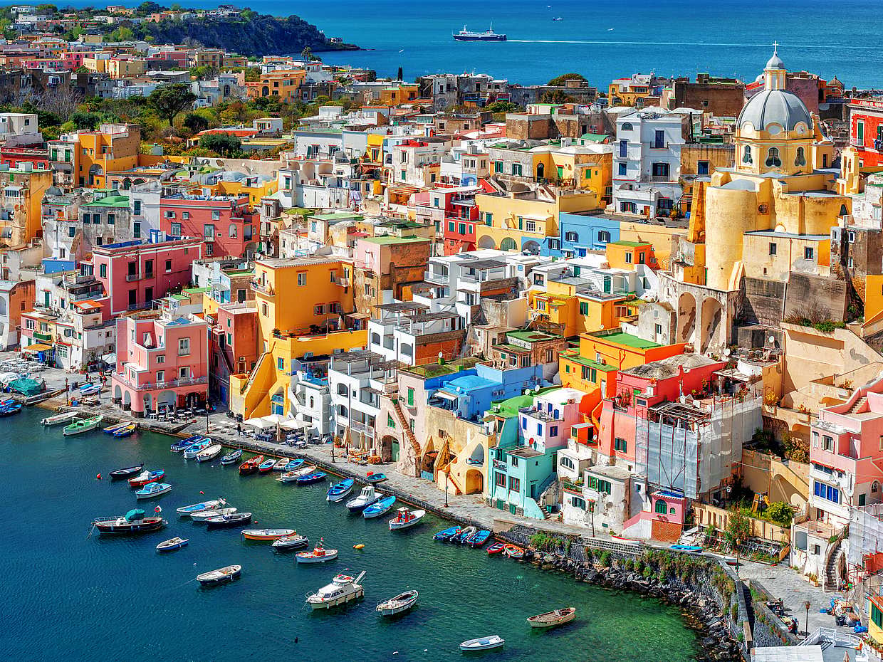 Boat Tour with Lunch on Board to Discover the Island of Procida, photo 3