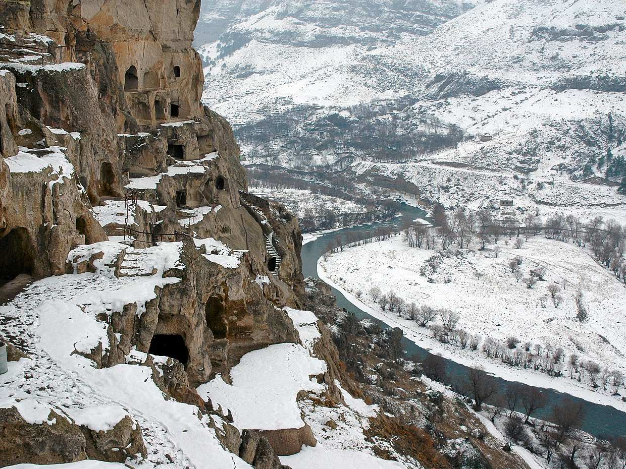 Borjomi Central Park ve Vardzia Günübirlik Turu, photo 2