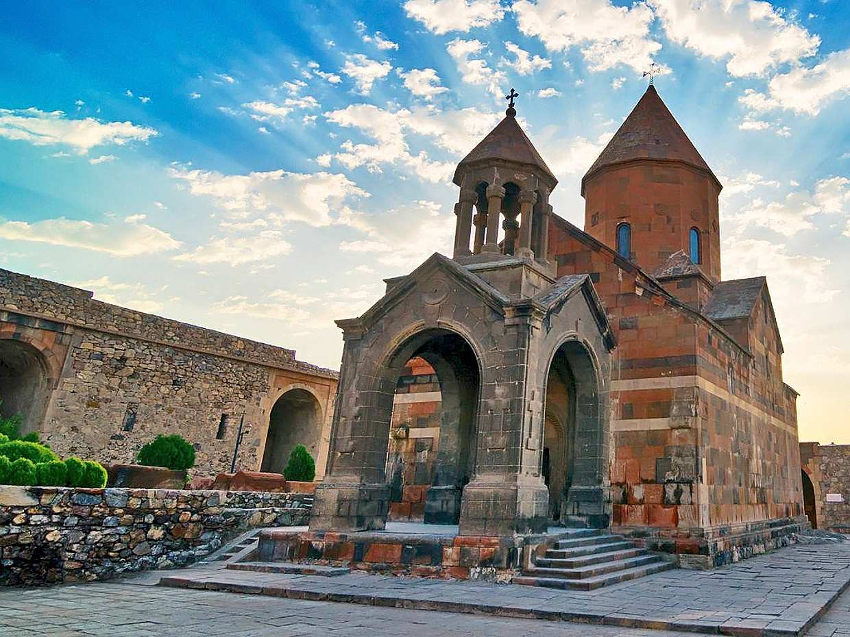 Khor Virap, Areni-1 (Birds’ Cave), Noravank and Hin Areni Wine Factory Tour in Yerevan, Armenia, photo 4