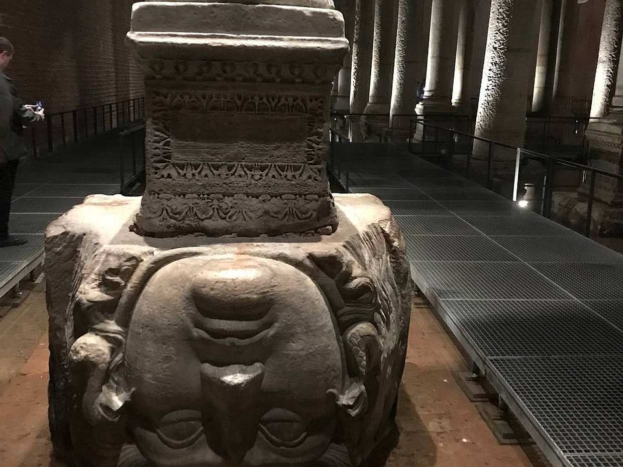 Skip-the-line Basilica Cistern Private Tour in Istanbul, Türkiye, photo 2