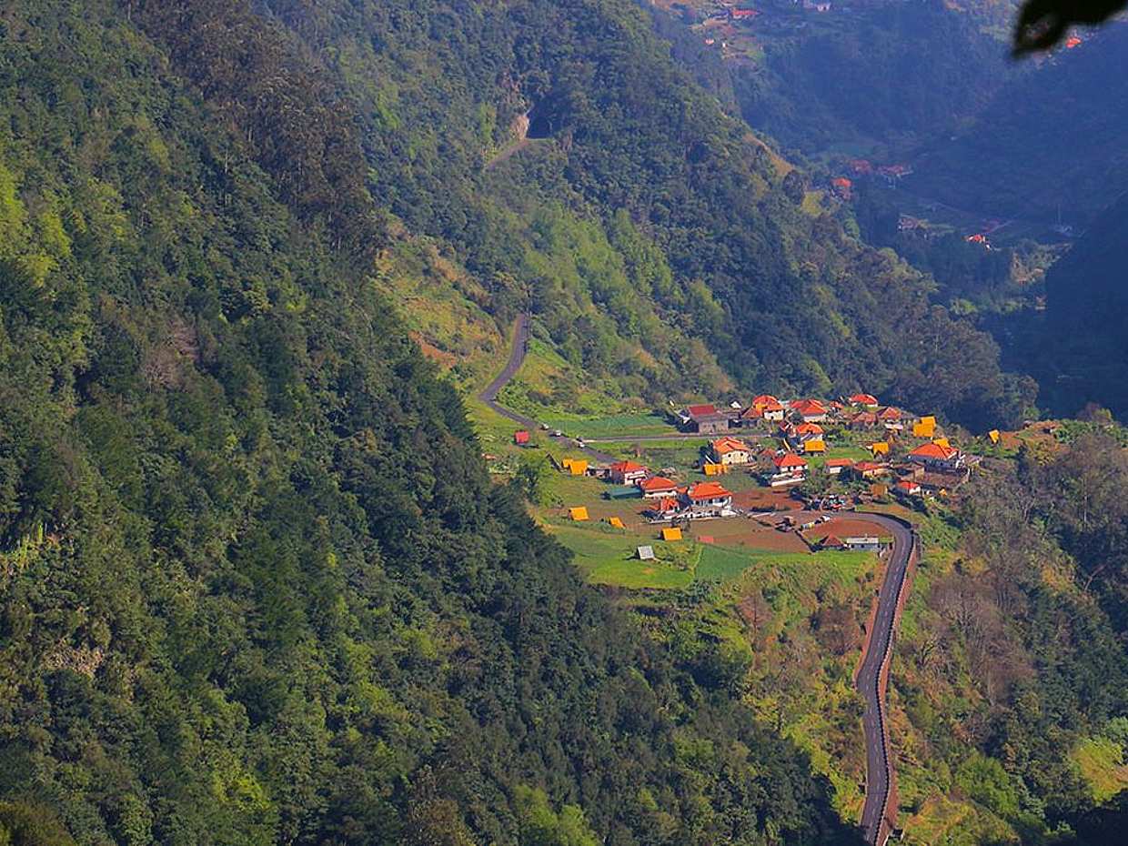 Queimadas, Caldeirão Verde Tam Günlük Yürüyüş Turu