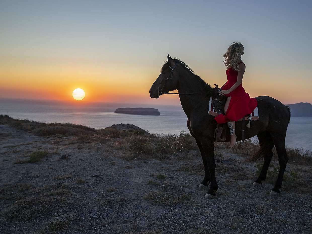 <p>Ιππασία στην περιοχή της Χερσονήσου στην Ελλάδα</p>
