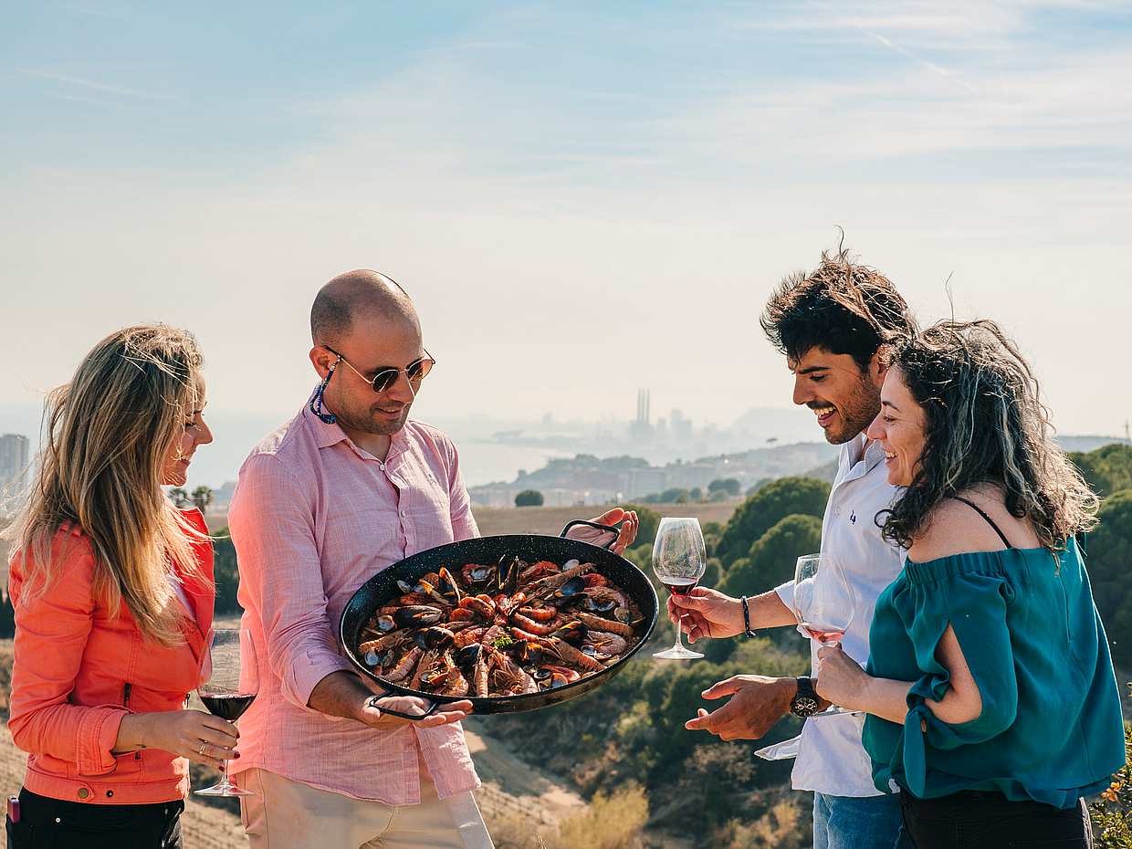 Paella Cooking Experience with Sea View & Winery Tour from Barcelona, photo 2