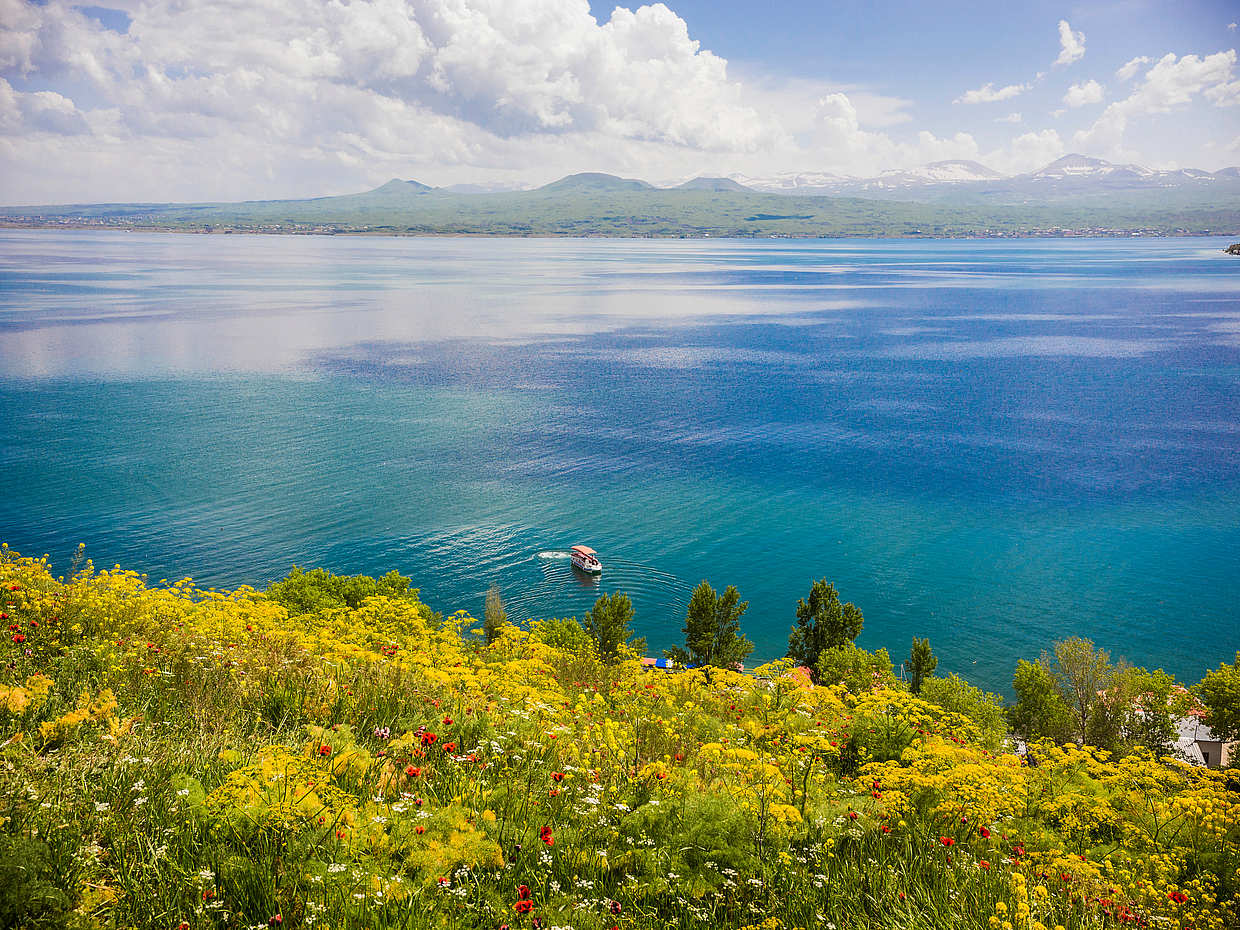 Blauwe Sevan en Evergreen Dilijan Tour, photo 3