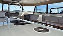 Photo 4 Romantic Picnic on Boat in Lisbon