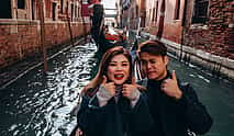 Foto 3 Enamorarse en Venecia - Paseo privado en góndola para parejas