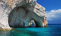 Foto 4 Excursión privada en barco por la playa de Navagio y las cuevas azules