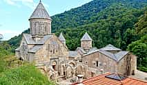 Foto 3 Excursión privada al lago Sevan, Dilijan y el monasterio de Haghartsin con clase magistral opcional de elaboración de tolmas y cata de vinos