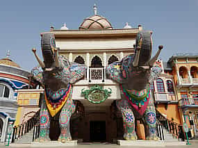 照片 1 Zwei Parks an einem Tag: MotionGate oder Bollywood Park oder Lego Land