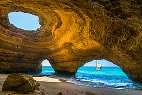 Foto 1 Excursión Privada a la Cueva de Benagil y Ponta da Piedade