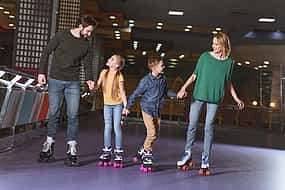 Foto 1 Experiência de patins de rodas familiares com instrutor