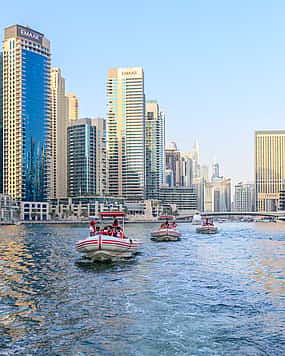 Фото 1 60-minute Speedboat Tour from Dubai Marina