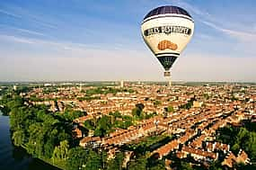 Photo 1 Heißluftballonfahrt in Brügge