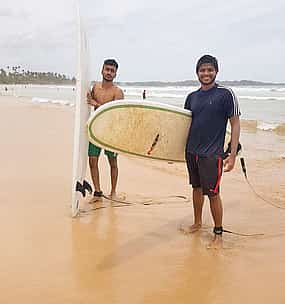 Foto 1 Clase privada de surf en Weligama