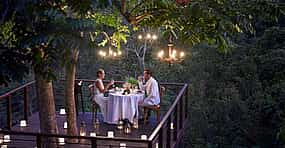 Foto 1 Romantic Dinner on a Forest Tree Deck