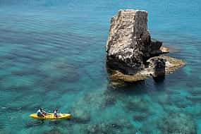 Foto 1 Kayak de mar privado alrededor de las cuevas marinas de Ayia Napa