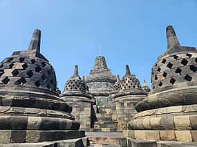 Φωτογραφία 1 Borobudur Sunrise, Merapi Volcano and Prambanan Full Day Tour