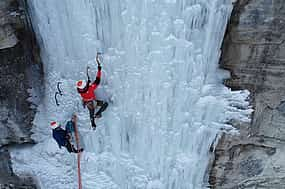 Foto 1 Escalada en hielo privada de medio día en Val d'Isère (Francia)