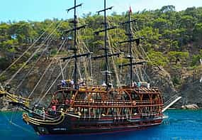 Photo 1 Pirate yacht Galleon in Kemer