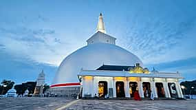 Foto 1 Eintägige Tour zur historischen Stadt Anuradhapura von Colombo aus