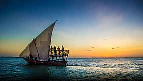 Foto 1 Crucero en dhow al atardecer en Zanzíbar