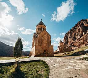 Foto 1 Private Ganztagestour: Noravank - Areni - Tatev - Zorats Karer - Shaki