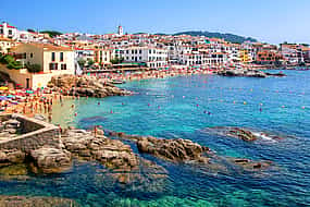 Foto 1 Private Girona Tour und Costa Brava Strand mit Mittagessen am Meer