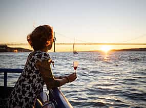 Foto 1 Sunset Boat Cruise