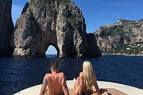 Φωτογραφία 1 Capri Private Yacht Tour from Sorrento