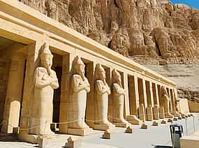 Foto 1 Excursión al Valle de los Reyes, Templo de Hatshepsut y Colosos de Memnon