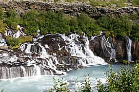 Zdjęcie 1 Borgarfjordur, Hraunfossar Waterfall and Glacier Ice Cave Private Super Jeep Tour