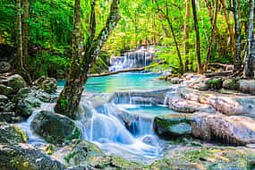 صورة 1 Private Tour to Erawan Waterfall and Kanchanaburi from Bangkok