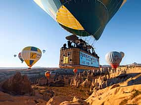 Photo 1 Der Flug des Lebens in Kappadokien. Heißluftballon Tour im Cat Valley