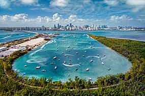 Photo 1 Amazing Sightseeing Boat Tour in Miami