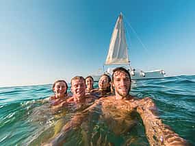 Foto 1 Sailing Tour in Barcelona