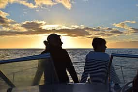 Фото 1 Crucero privado al atardecer desde Calheta