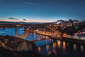 Foto 1 Visita nocturna a Oporto con espectáculo de fado y cena