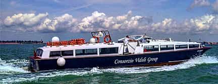 Photo 2 Venice 1-hour Private Boat Tour with Aperitivo for Couples