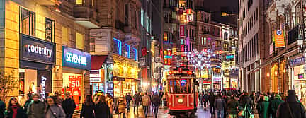 Photo 3 Private Night Tour of Istanbul