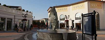 Foto 3 Private Serravalle Outlet Shopping Tour von Mailand aus