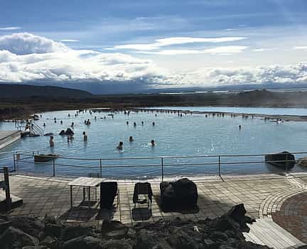 Foto 2 Excursión de un día al lago Mývatn y la cascada de Godafoss para cruceros desde el puerto de Akureyri