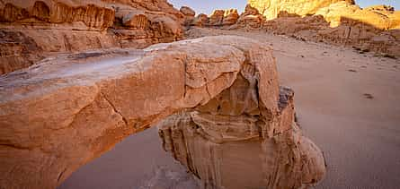 Foto 2 Senderismo y trekking por el Arco de Burdah. Tour Privado