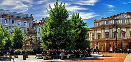 Foto 2 Visita guiada exclusiva de Milán con La Scala, la plaza del Duomo y la Galleria