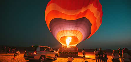 Foto 2 Heißluftballonfahrt mit Frühstücksbuffet und Kamelritt